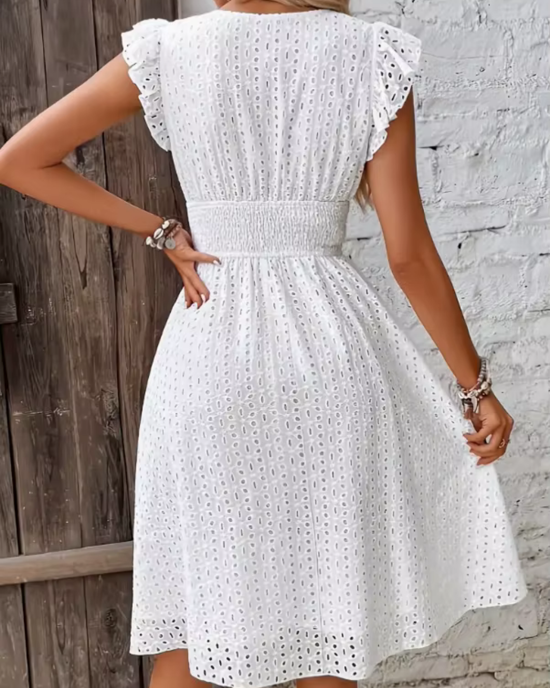 Palmira - Kleid mit Volants aus englischer Stickerei
