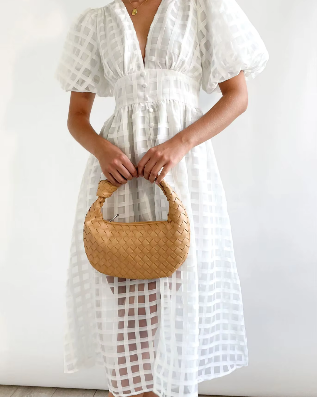 Callie - Sommerliche Eleganz mit dem Midi-Kleid mit Puffärmeln
