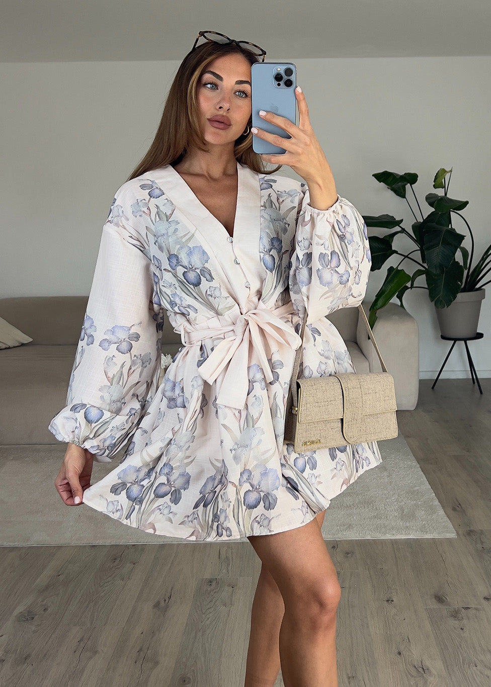 Eliora – Kurzes Blumenkleid mit Puffärmeln und Taillenschleife für Damen