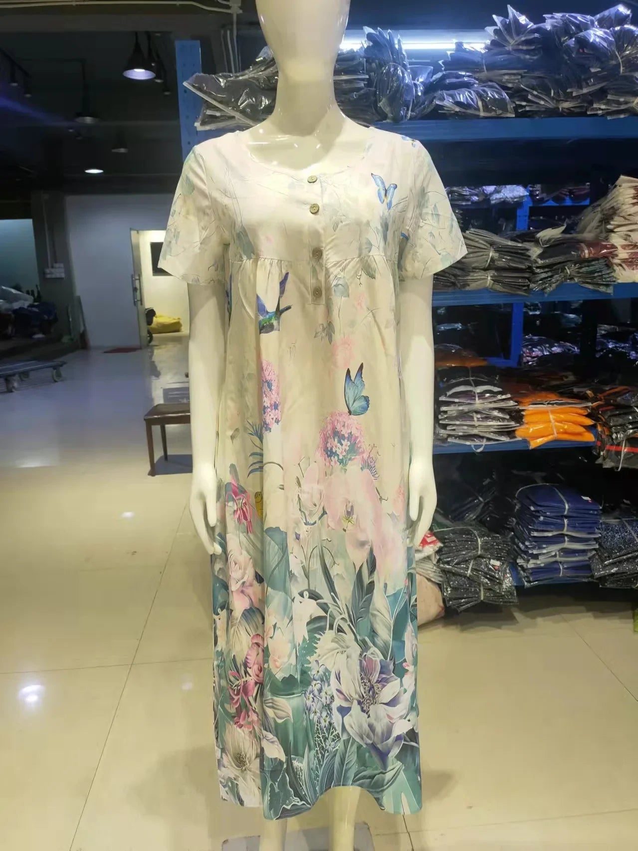 Bezauberndes, bequemes und dehnbares Kleid mit Blumenmuster - ELINE
