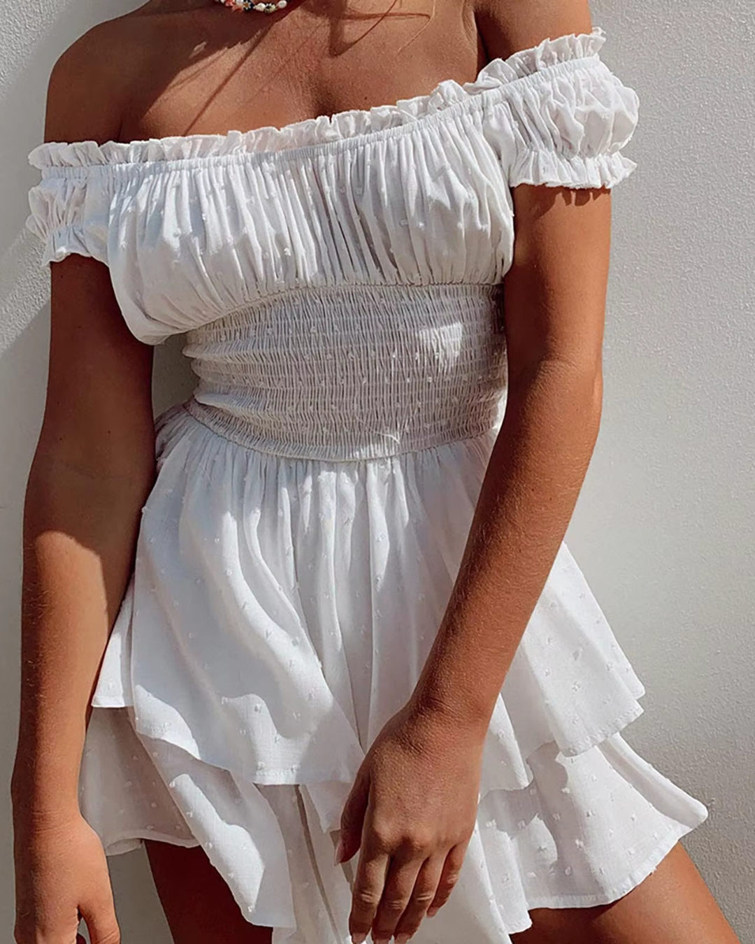 Alicy - Elegantes kurzes Kleid mit Volants