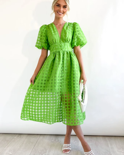 Callie - Sommerliche Eleganz mit dem Midi-Kleid mit Puffärmeln