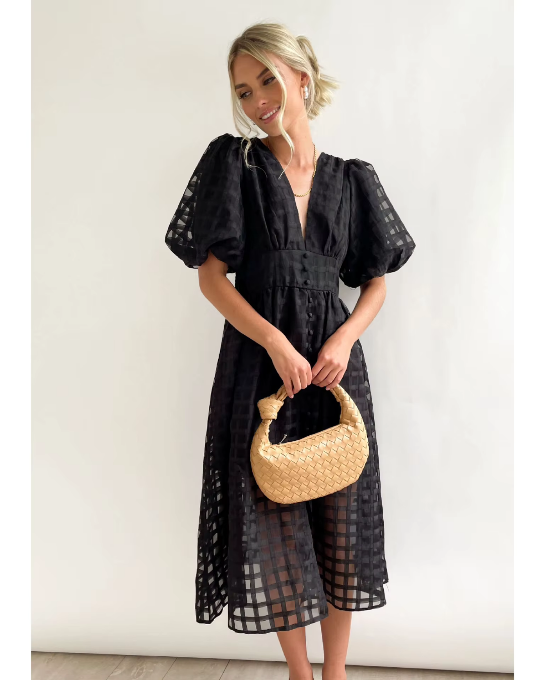 Callie - Sommerliche Eleganz mit dem Midi-Kleid mit Puffärmeln