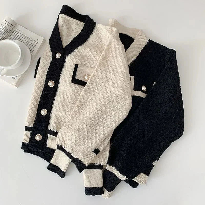 Anna Elegante Langärmelige Strickjacke Damen in Schwarz - Minimalistischer Cardigan für Herbst und Winter-2